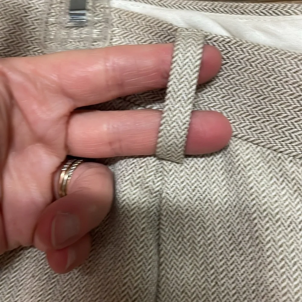 Banana Republic Relaxed Tapered Fit size 29 Regular Cream Chevron Dress Pants